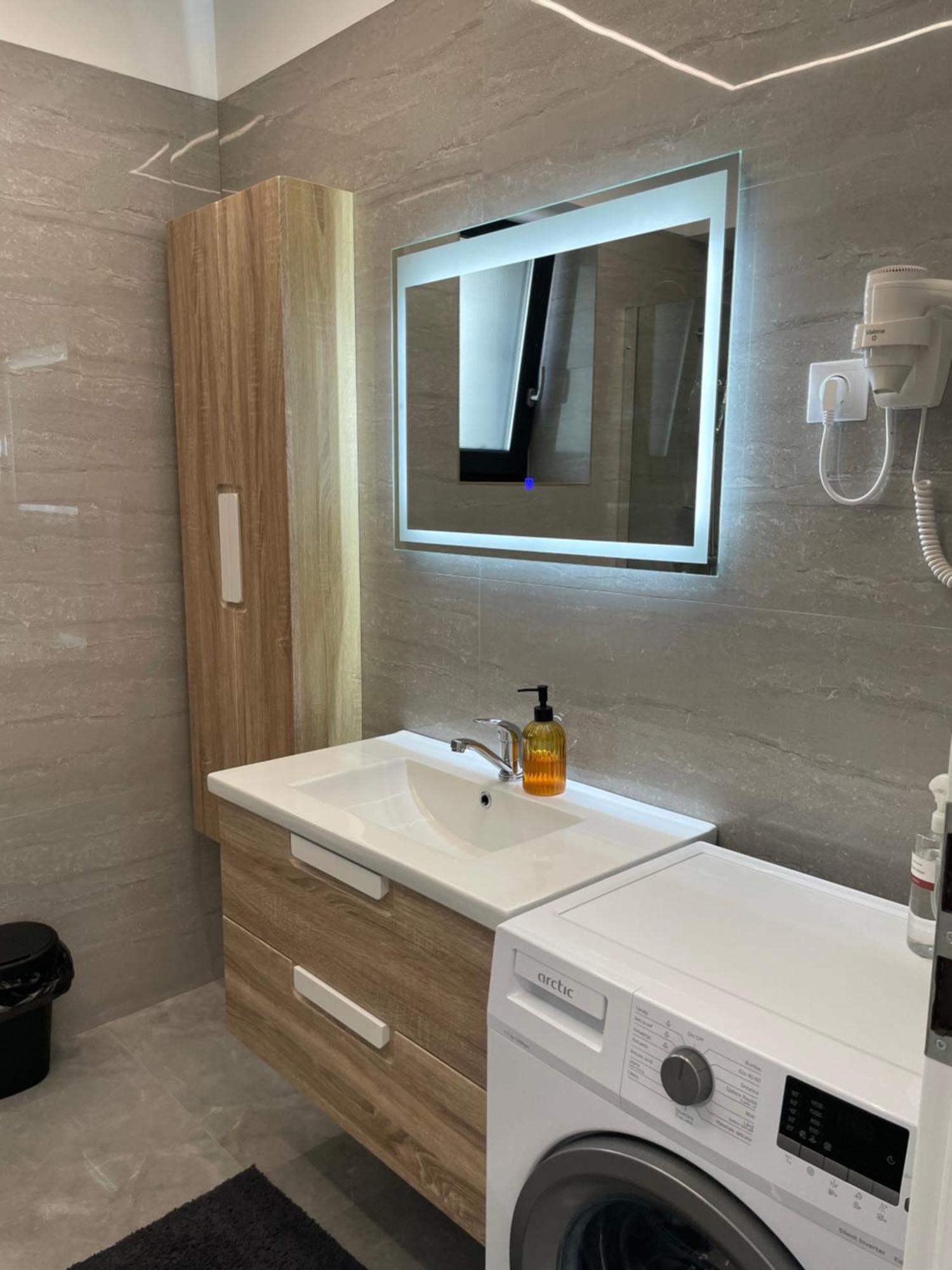 Noah Apartment Self Check-In 奥托佩尼 外观 照片